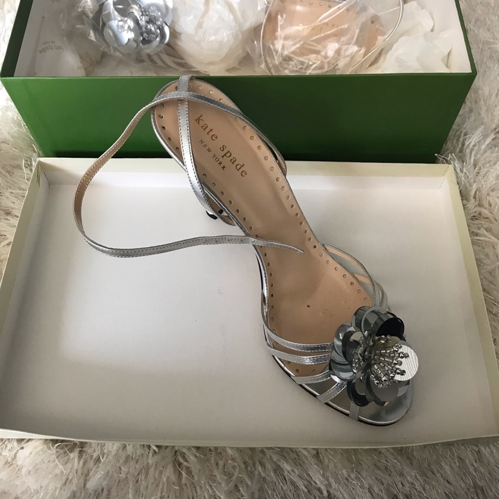 Kate Spade  silver sandal heels with Flower 8